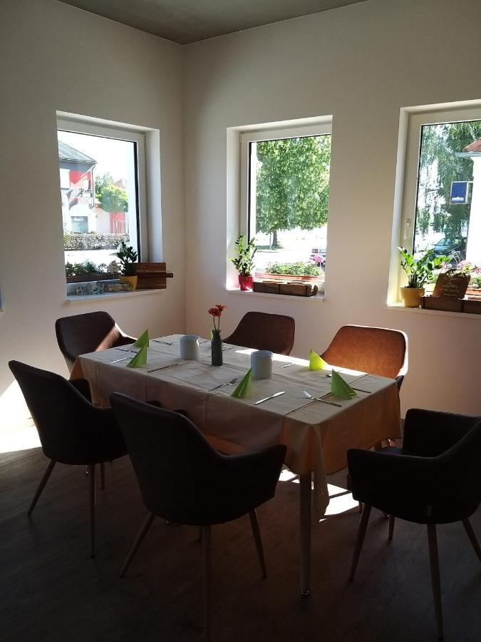 Doms Gaestehaus Frauenkirchen